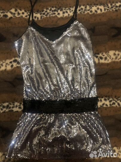 Платье в пайетках