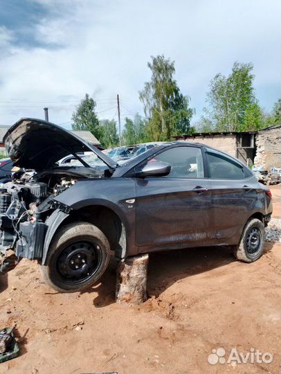 Моторчик дворника передний Hyundai Solaris G4FC