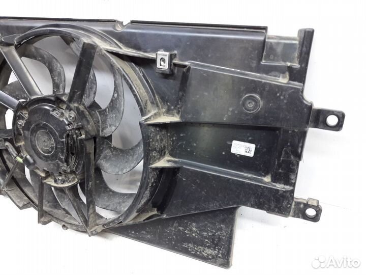 Диффузор радиатора Лада Гранта 2011