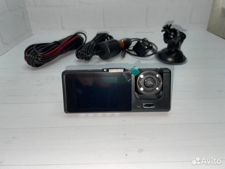 Bидeopeгистратoр 3 камеры