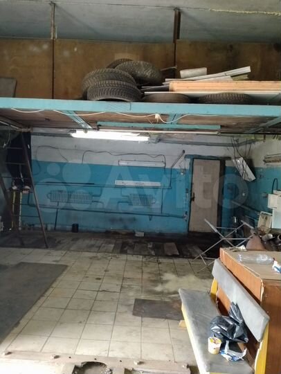 Гараж, > 30 м²