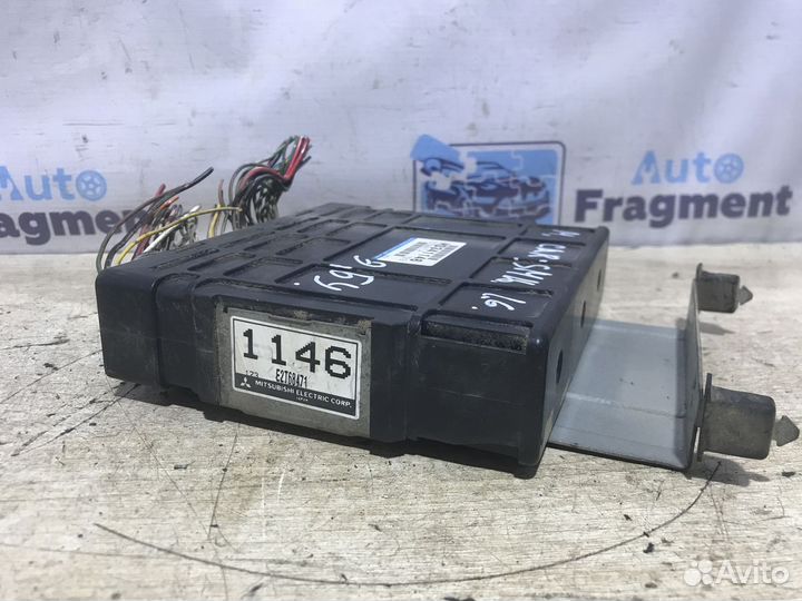 Блок управления двигателем Mitsubishi Carisma I