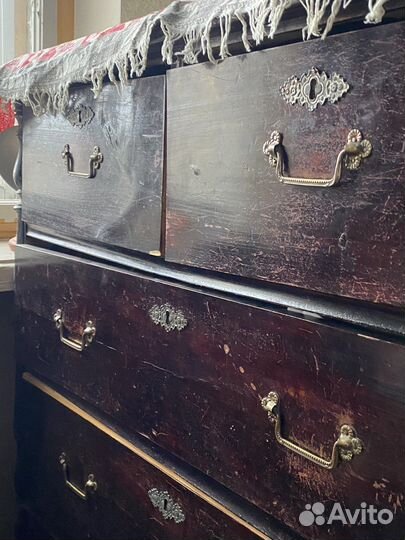 Старинный комод