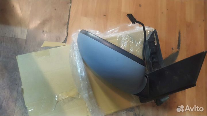 Зеркало правое Opel Astra J