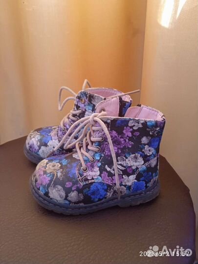 Ботинки для девочки