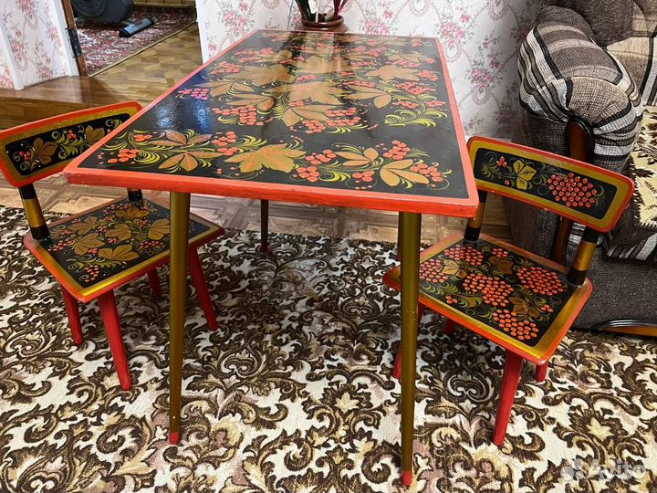 Стол детский с хохломской росписью