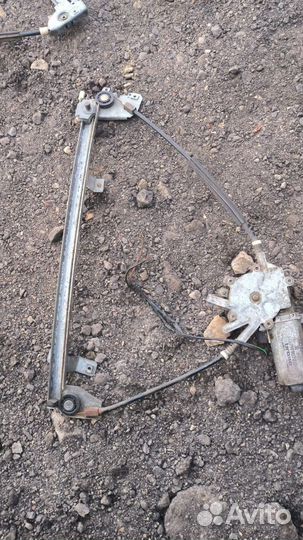 Передний правый стеклоподъёмник Audi 100c3 дорест