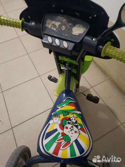 Детский велосипед трехколесный с ручкой