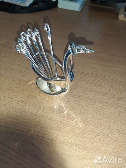 Чайные ложки на подставке лебеди