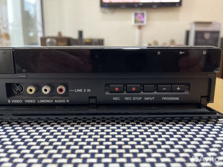 Sony. DVD recorder RDR-AT200