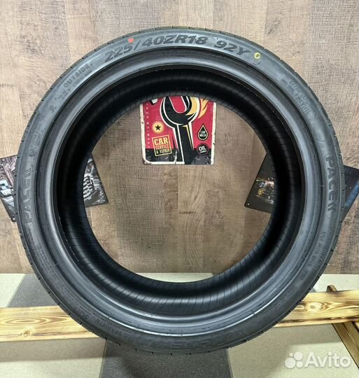 Pace Alventi 225/40 R18