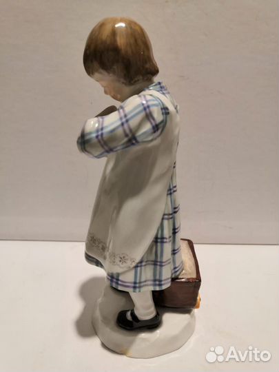 Девочка с тележкой Серия Детство Мейссен