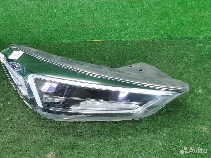 Фара правая Hyundai Tucson