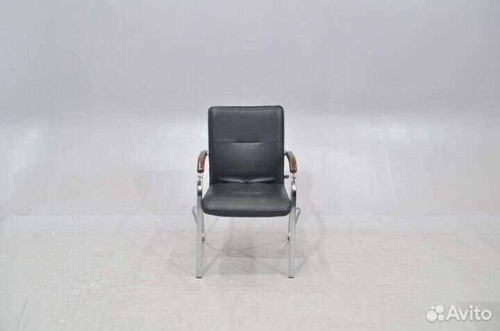 Кресло для переговоров