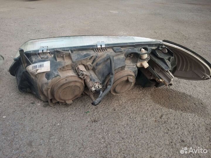 Фара Nissan bluebird sylphy