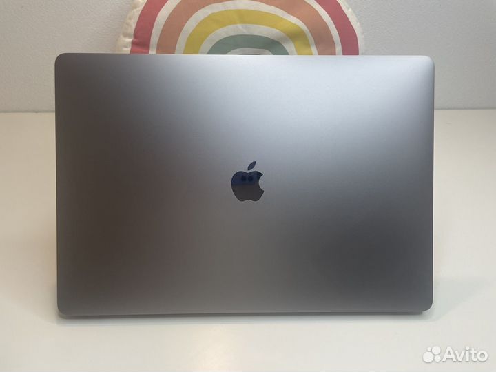 Отличный macbook pro 16 2022 32 Gb/ 8Gb vram