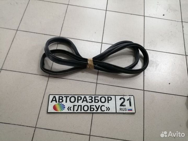 Уплотнитель багажника Renault Fluence Рено Флюенс