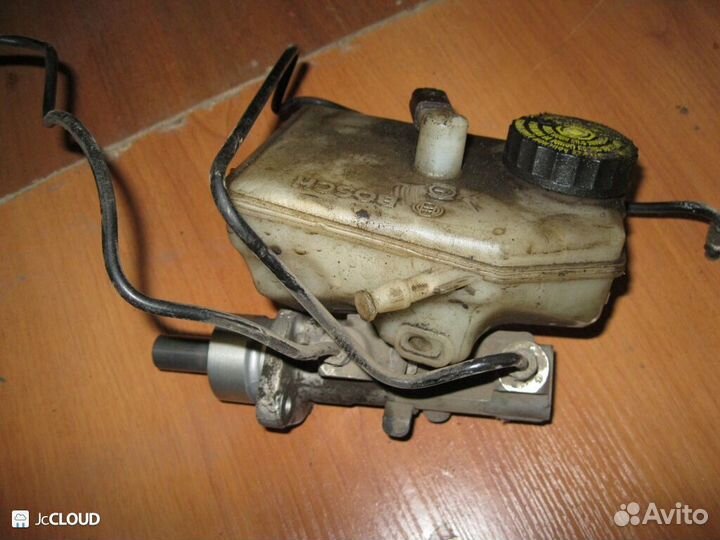 Главный тормозной цилиндр на peugeot 406 8E/F, 8B