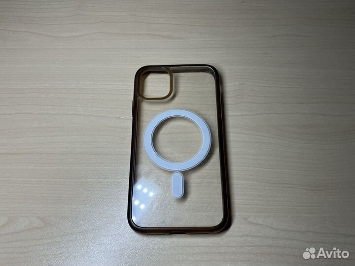 Чехол на iPhone 11