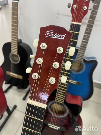 Акустическая гитара