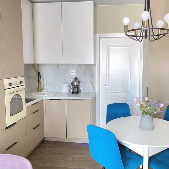 2-к. квартира, 69 м², 1/9 эт.