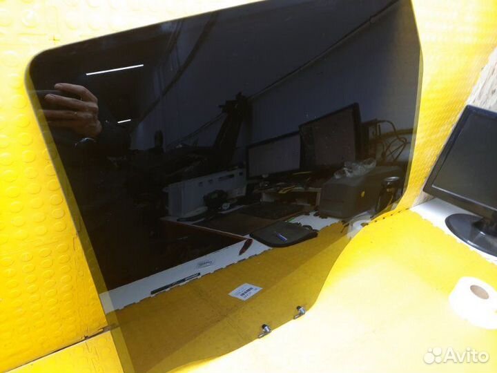 Стекло двери заднее левое Renault Duster F4RE410