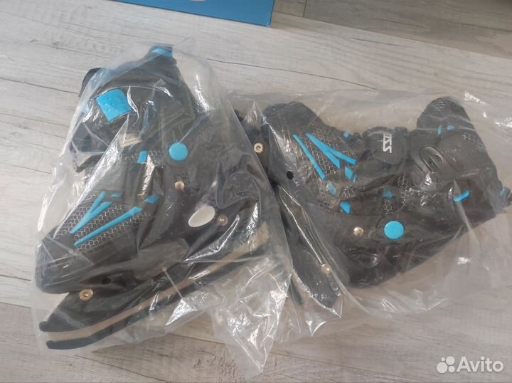 Коньки хоккейные