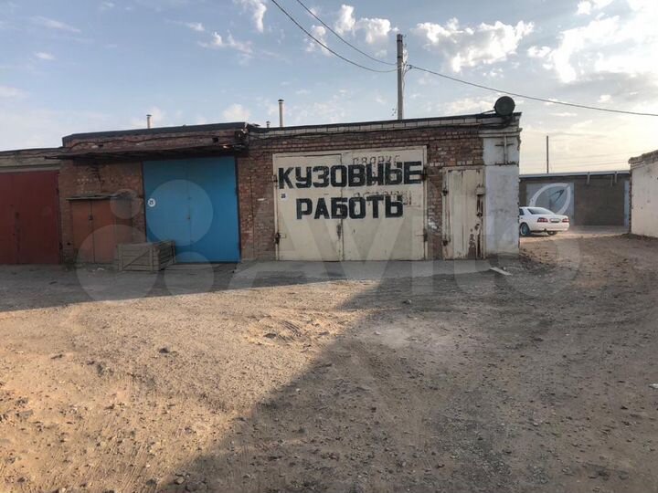 Гараж, > 30 м²