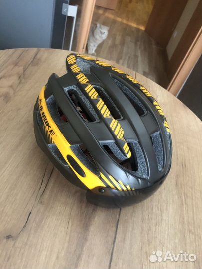 Велошлем взрослый