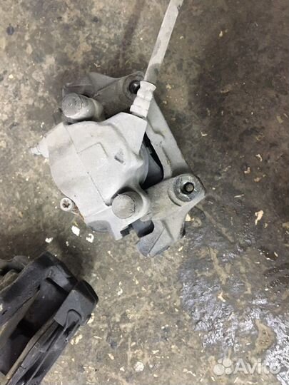 Супорта передние w 210