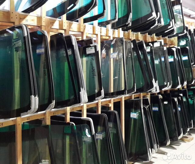 Лобовые стекла Porscche установка с гарантией