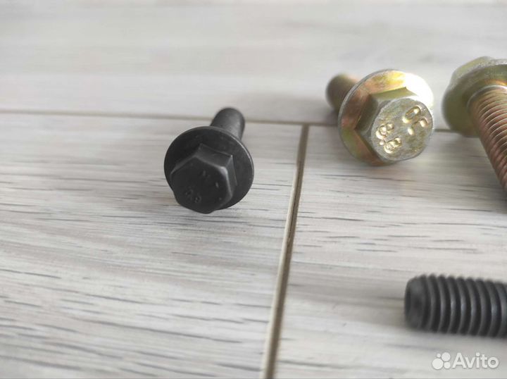 Болт крепления турбина Газель Камминс 2.8