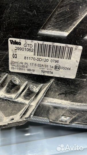 Фара левая Toyota Yaris