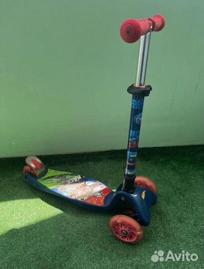 Самокат детский трехколесный