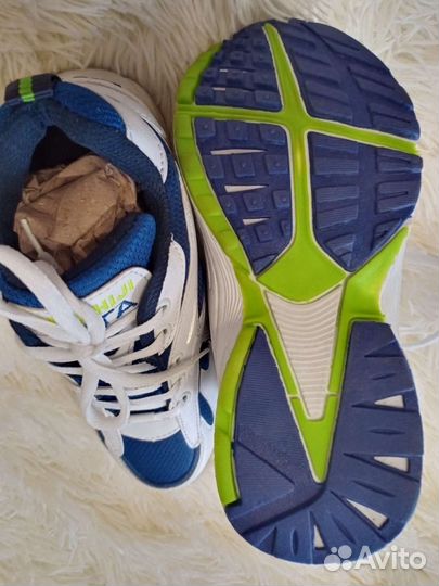 Кроссовки для девочки 23 размер новые