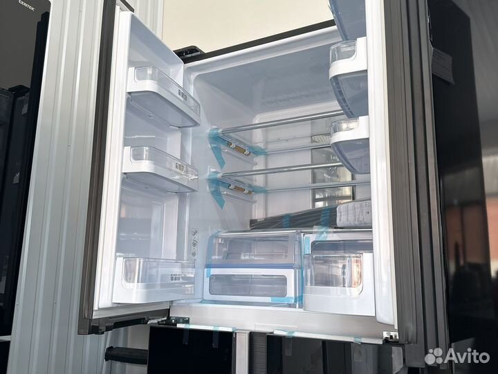 Холодильник Sharp двухдверный