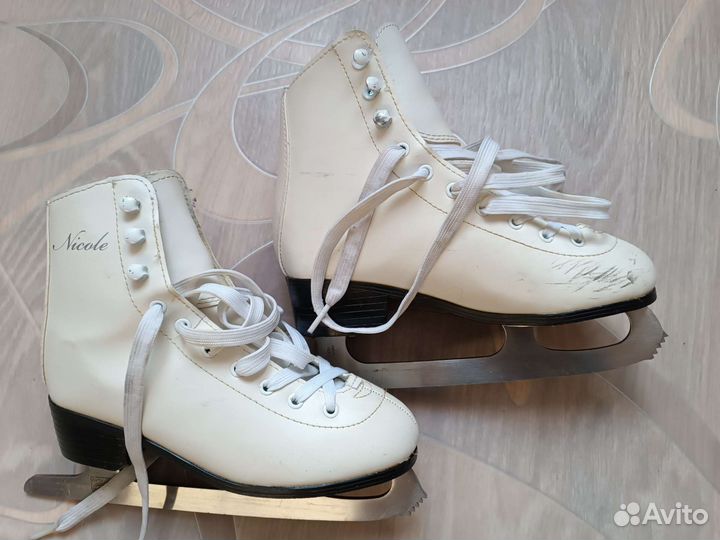 Коньки фигурные