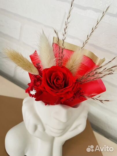 Мирр букет из стабилизированной розы и сухоцветов