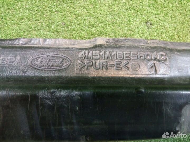 Уплотнитель крыла передний правый Ford Focus