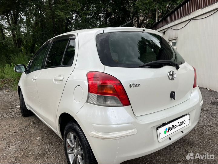 Toyota Vitz 1.0 CVT, 2009, 140 000 км