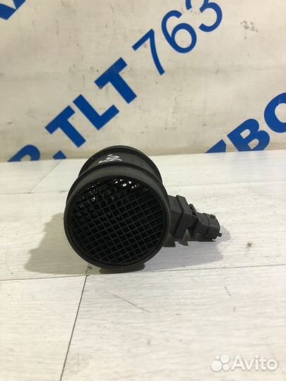 Датчик массового расхода воздуха cadillac BLS 1.9