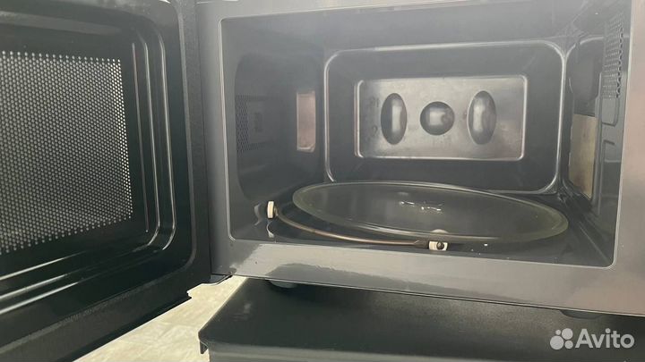 Микроволновая печь BBK 20MWS-722T/B-M