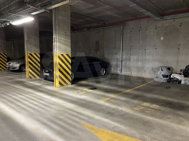 Машиноместо, 10 м²