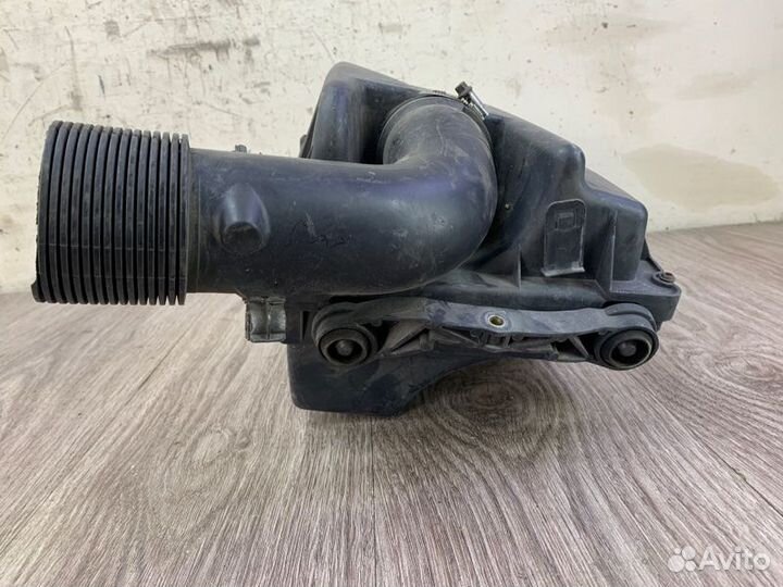 Корпус воздушного фильтра Opel Astra H 2004-2010