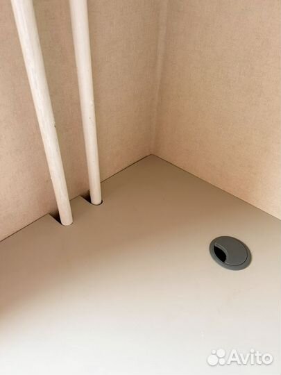 Рабочий стол для школьника для двоих