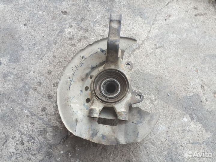 Кулак поворотный передний левый Лада Гранта I