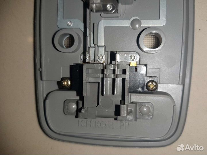 Светильник салона центральный Тойота