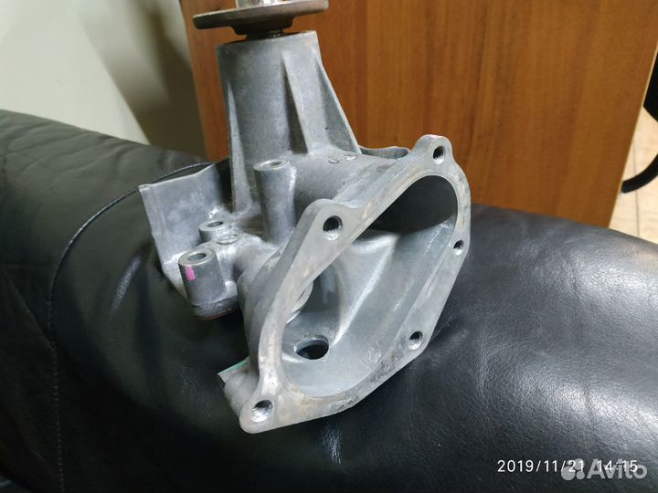 Помпа охл. двигателя 4D56