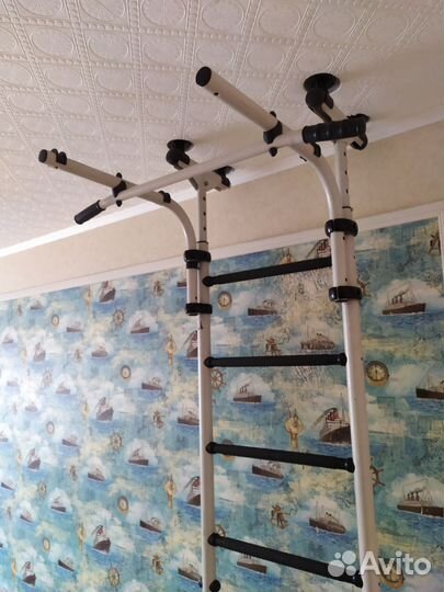 Шведская стенка с турником бу