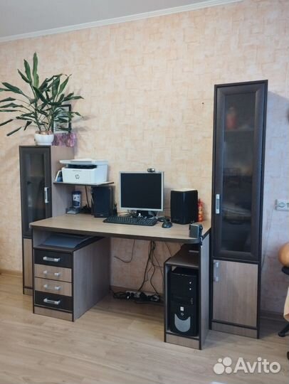 Компьютерный стол